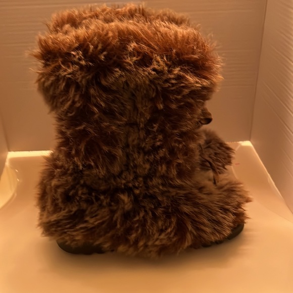 No Boundries Shaggy Winter Tie Brown Furry Boots - Picture 3 of 5